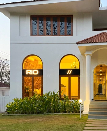 Contact Office Facade